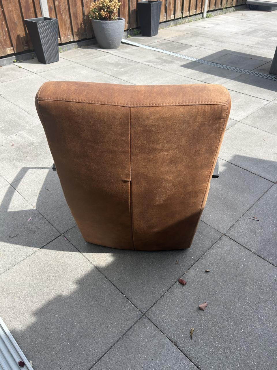 Fauteuil in cognac kleur koopje!