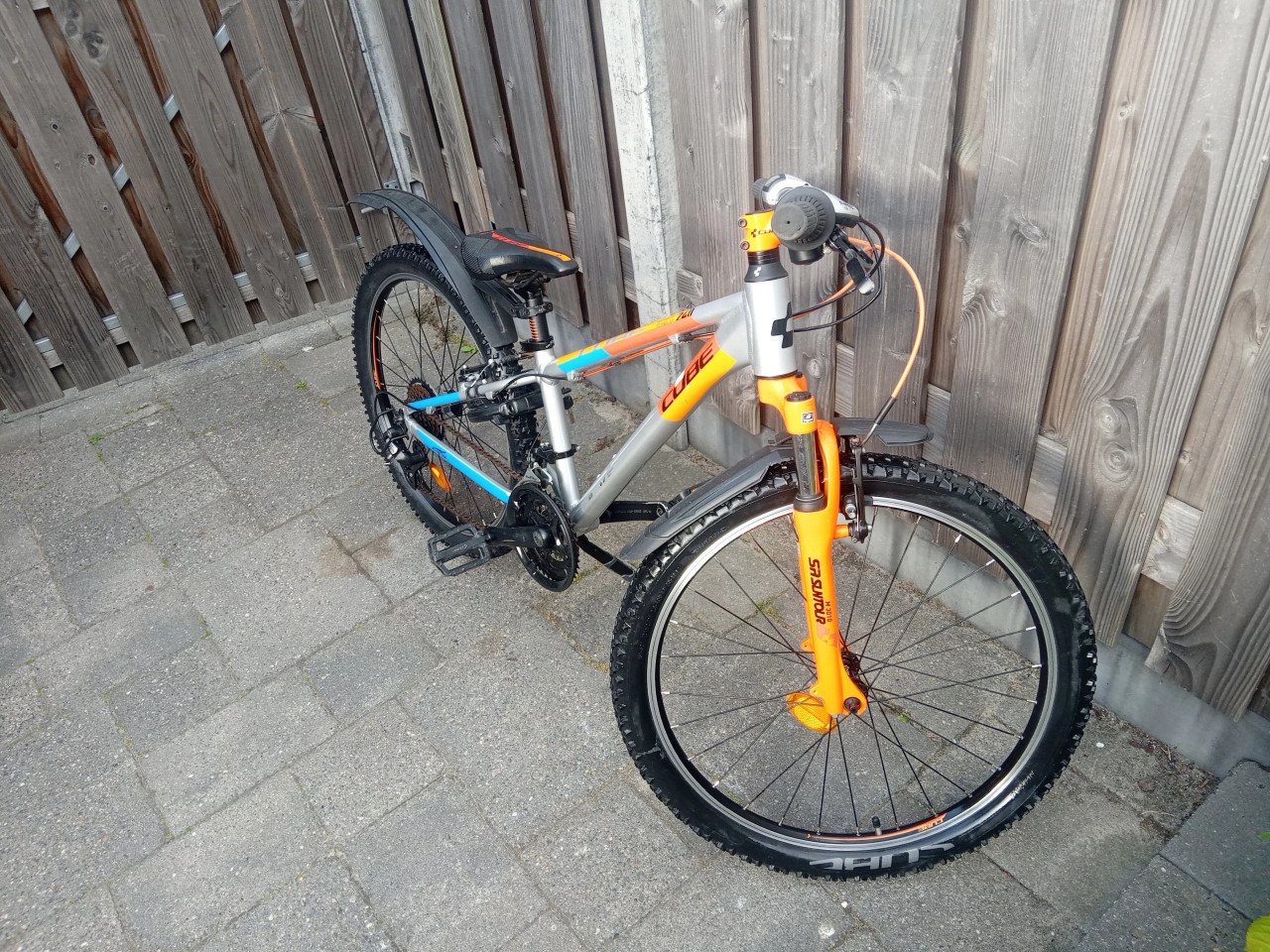 Cube 24 inch kinderfiets