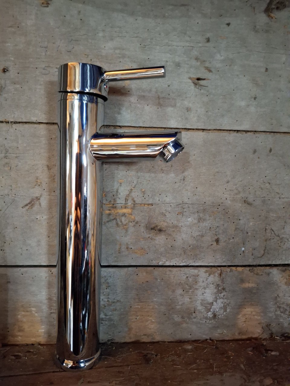 2 nieuwe kranen voor waskom / wastafel