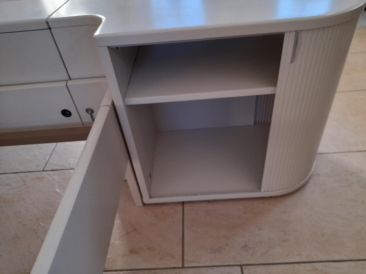 Auping bed 180 x 200 met nachtkastjes (in goede staat )