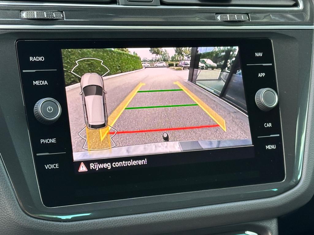 Volkswagen Tiguan 1.5 tsi 150pk dsg life | camera | trekhaak | navi | carpl