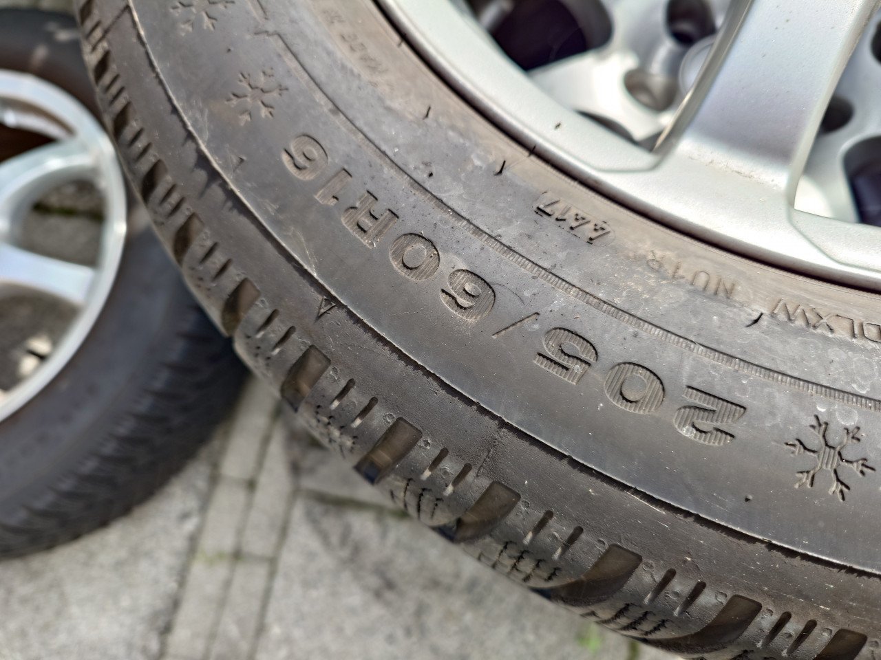 Velgen met winterbanden Toyota Auris 16 inch 5x114,3