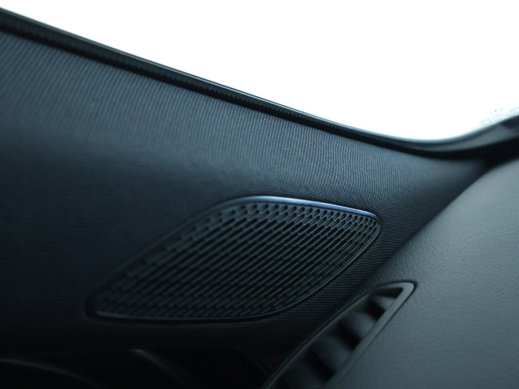 Mercedes-Benz A-Klasse 180 business solution amg | panoramadak | sfeerverli