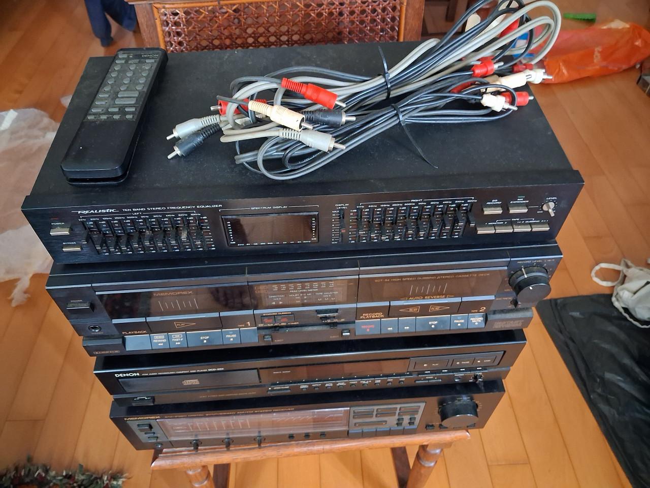 Stereo toren uit losse componenten