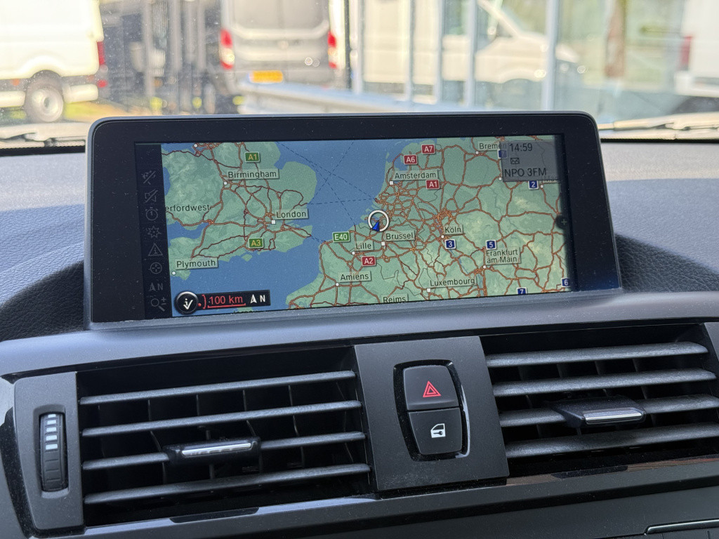 BMW 1 Serie 116i business sportline | nl-auto | groot navi | nieuwe distrib