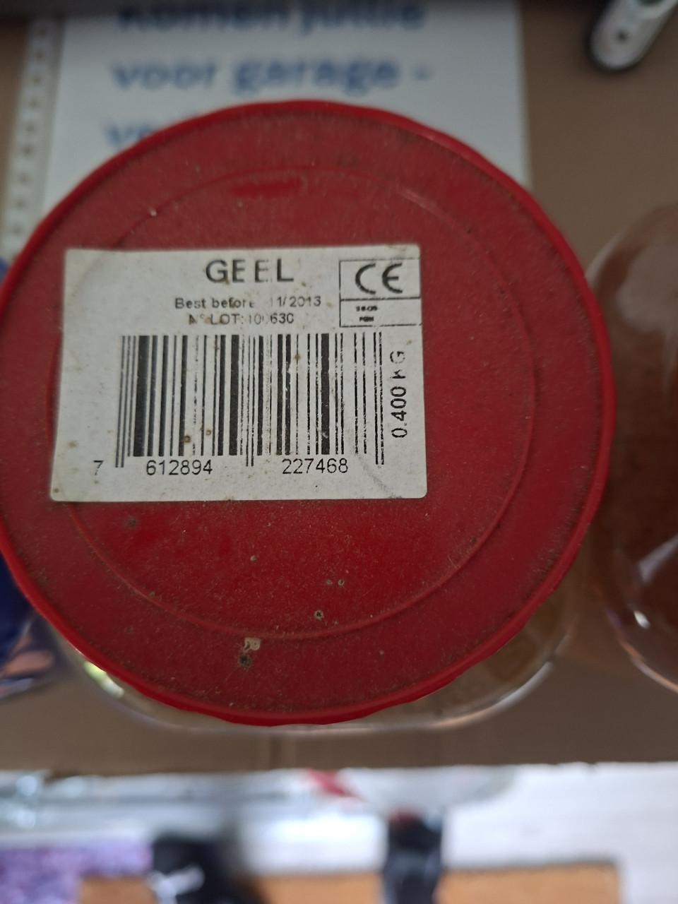 5 bijna volle mortel/pleister/beton kleurstof