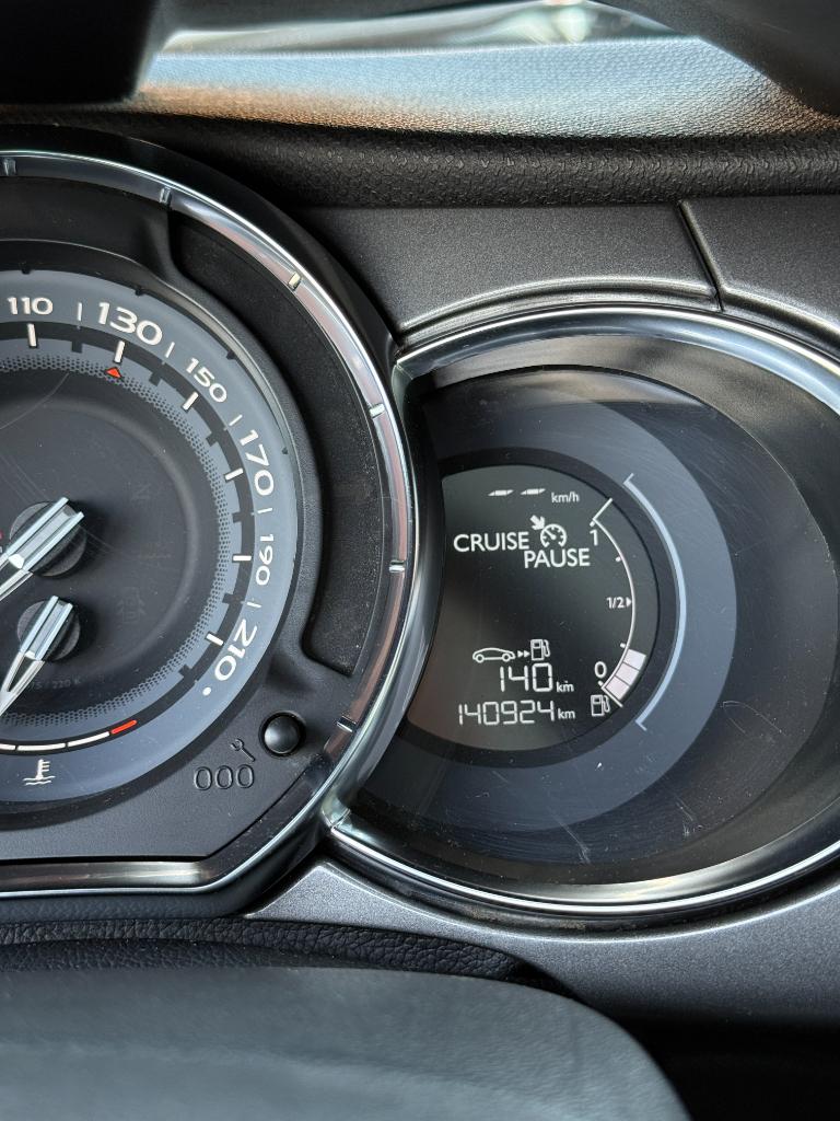 Citroen DS3 cabrio 1.2 vti - so chic