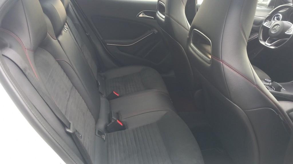 Mercedes-Benz Gla-klasse 180ambition amg line