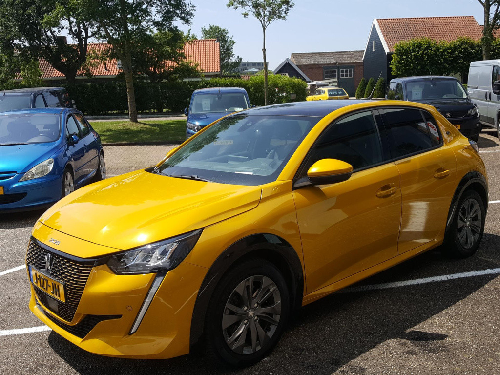Peugeot 208 allure pack ev 50kwh 136pk 3-fase | navigatie | adaptieve cruis