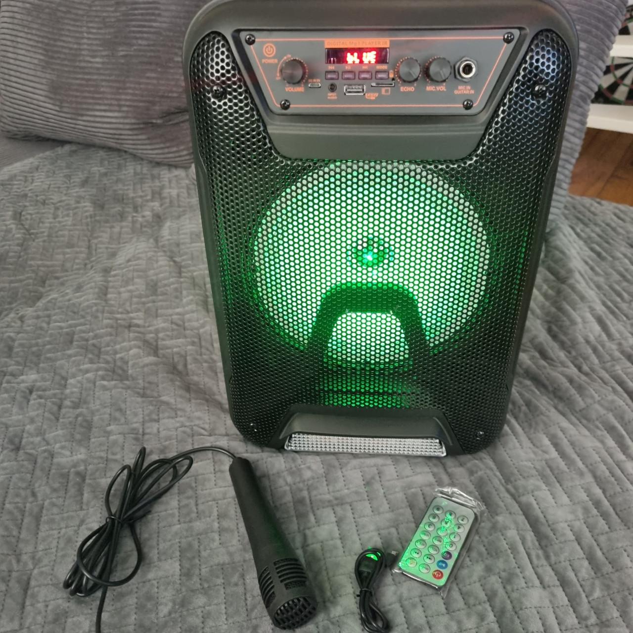 Party speaker bleutooth met licht mic enz