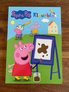 Nieuw | Peppa Pig kleurblok kleurboek