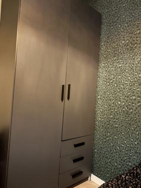 Kledingkast donkergrijs