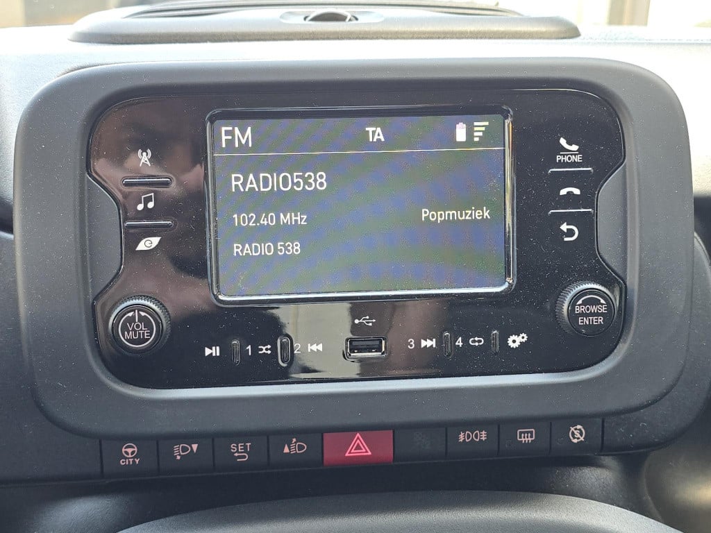 Fiat Panda 1.0 hybrid city life slechts 2895 km!!