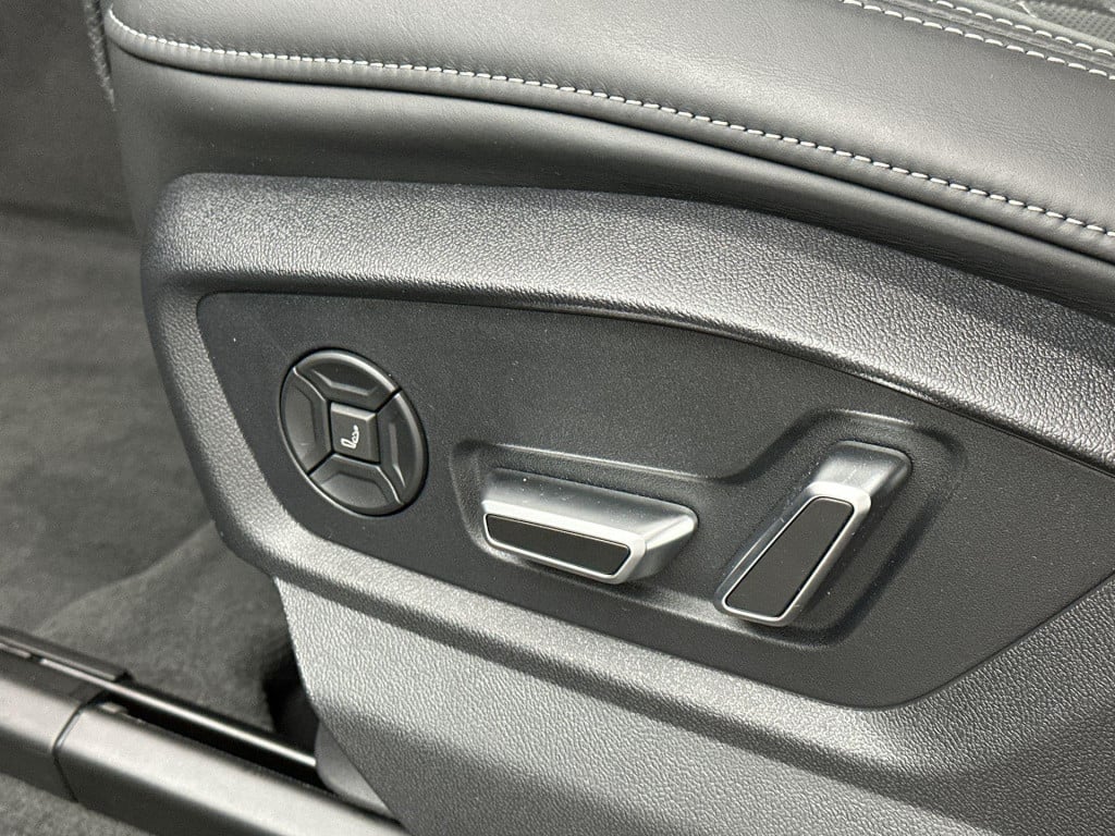Audi Q8 pro line s 55 tfsi e 290 kw / 394 pk suv 8 versn.