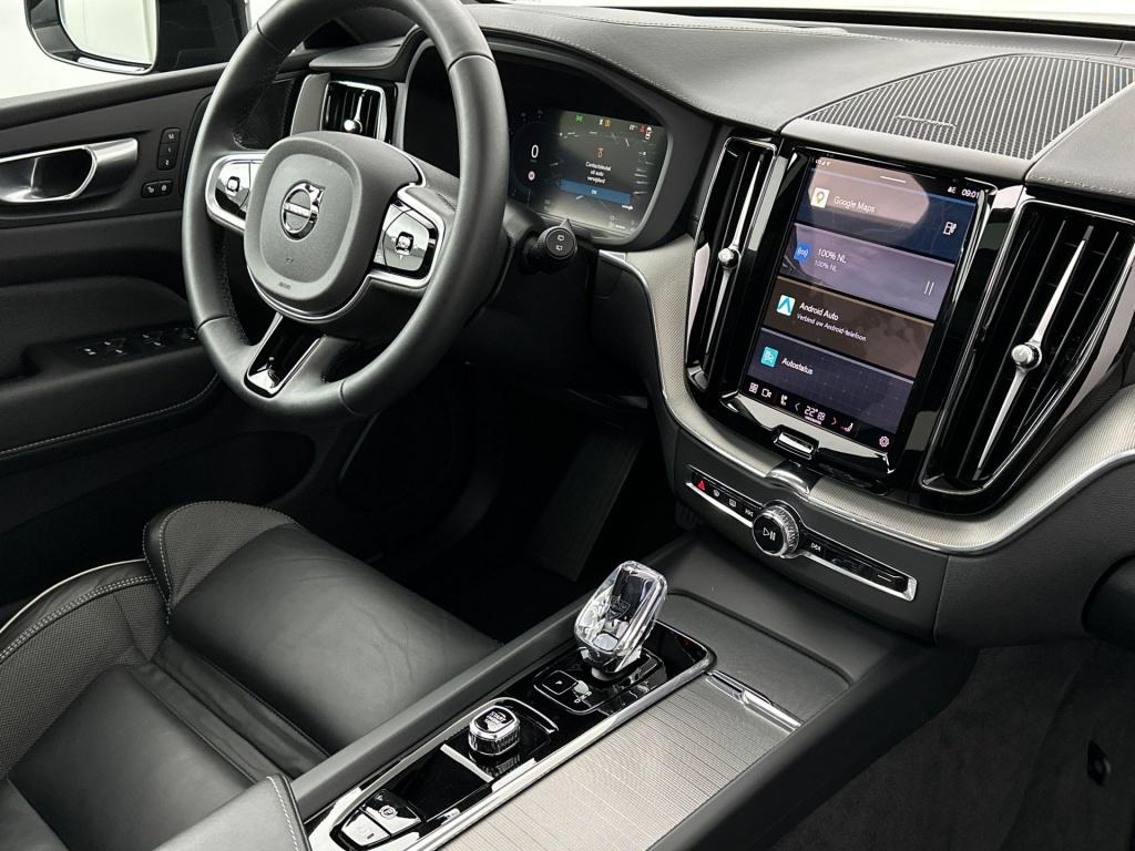 Volvo XC60 t6 398pk recharge black edition ultra| pano| 360camera| adap.cru