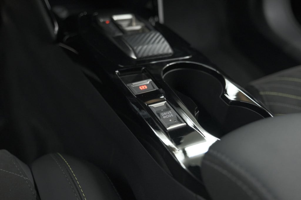 Peugeot 2008 puretech 130 eat8 gt | 360 camera | adaptieve cruise control |