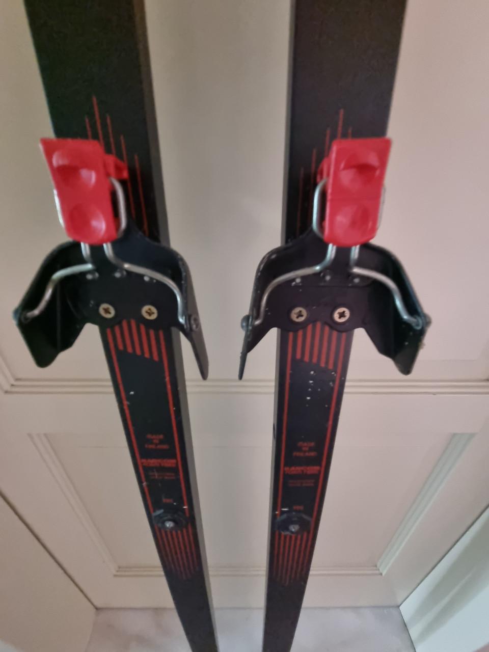 3 paar langlaufski's zo goed als nieuw