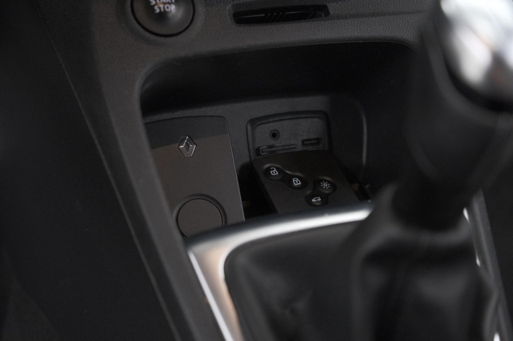 Renault Captur tce 90 intens | camera | navigatie | parkeersensoren | clima
