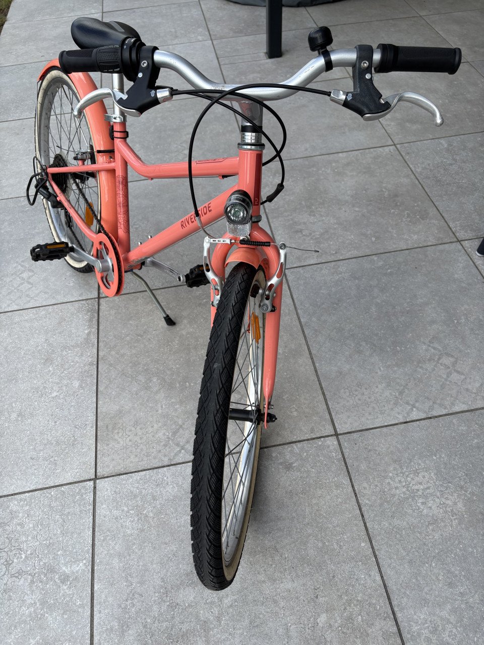 Roze meisjes fiets