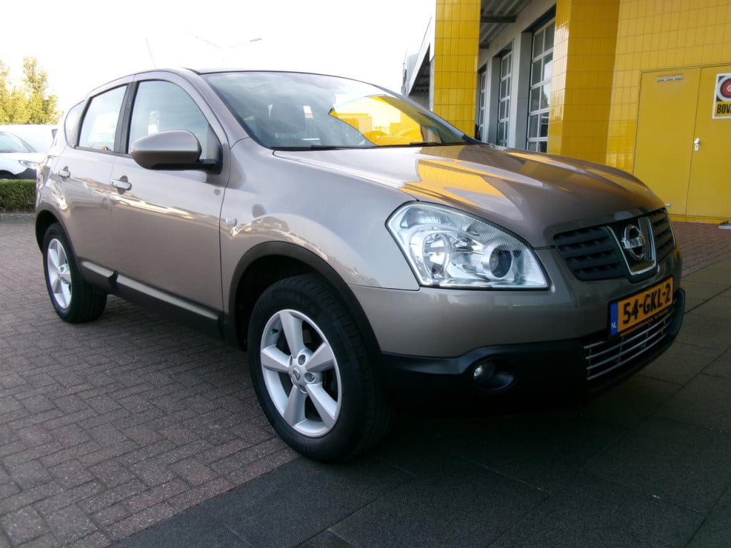 Nissan Qashqai 1.6 airco, cr.contr., panoramadak, trekhaak