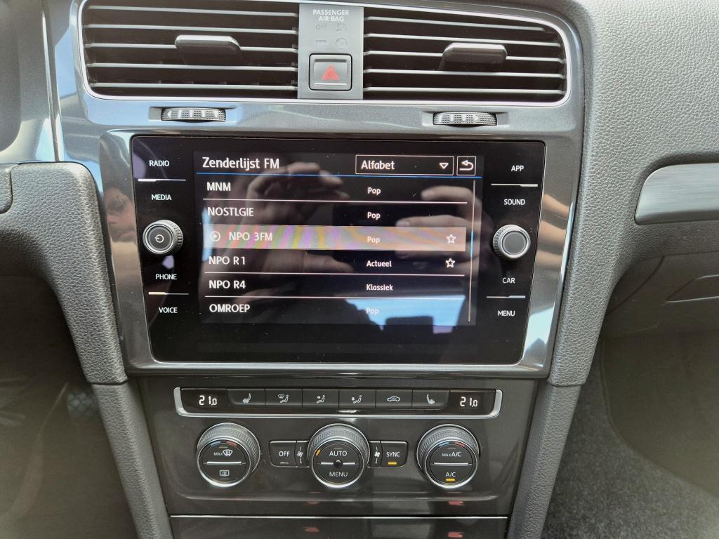 Volkswagen Golf 1.5 tsi comfortline business | automaat | airco | pdc | acc