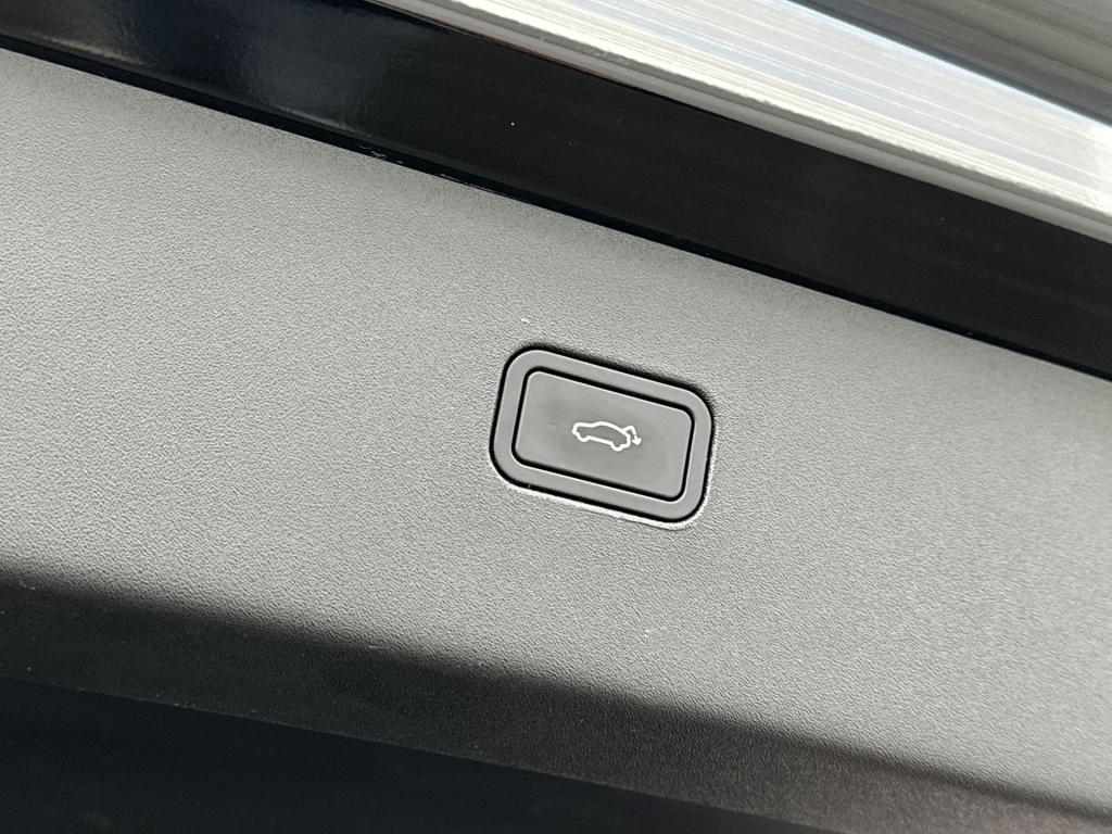 Volvo Ex30 extended range ultra