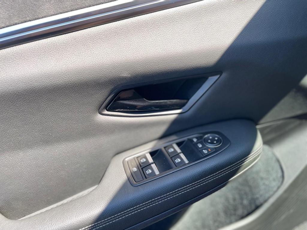 Mitsubishi Eclipse Cross intense+ 87 kwh