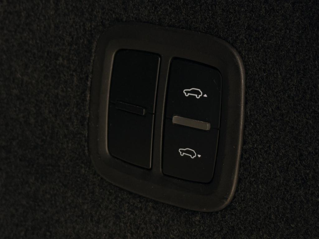 Porsche Cayenne 3.0 | sportdesign | pano | luchtvering | adaptief cruise co