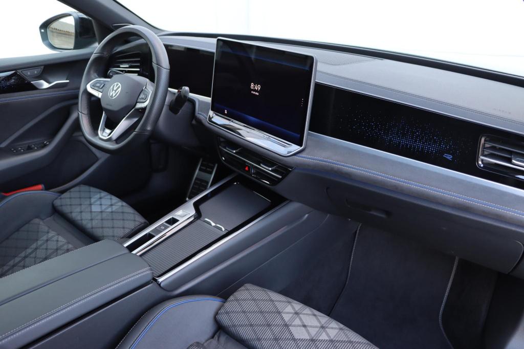 Volkswagen Passat variant 1.5 etsi r-line business dsg7 150pk