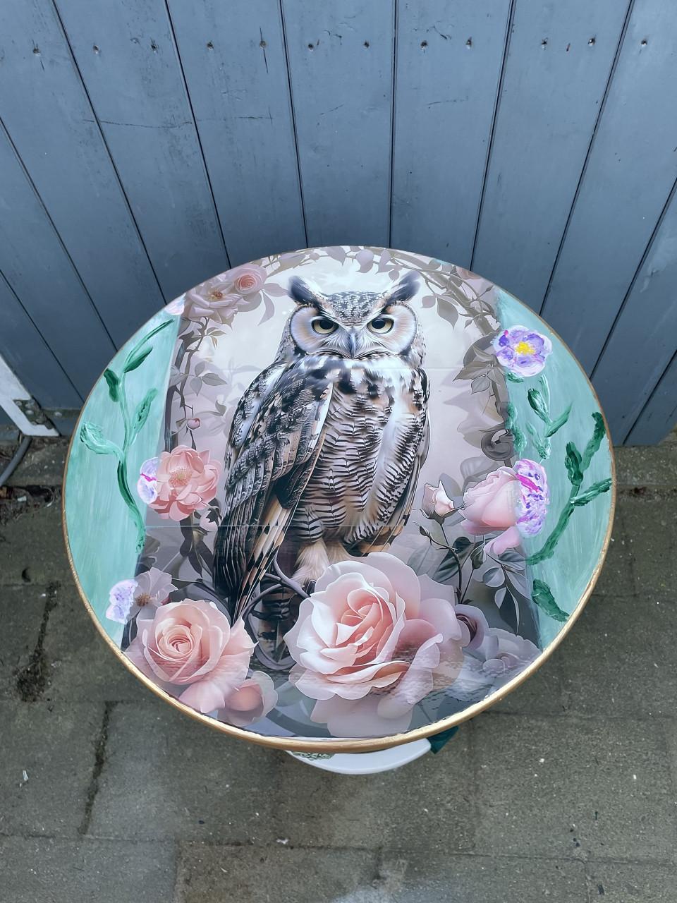 Uniek Tafeltje met decoupage uil