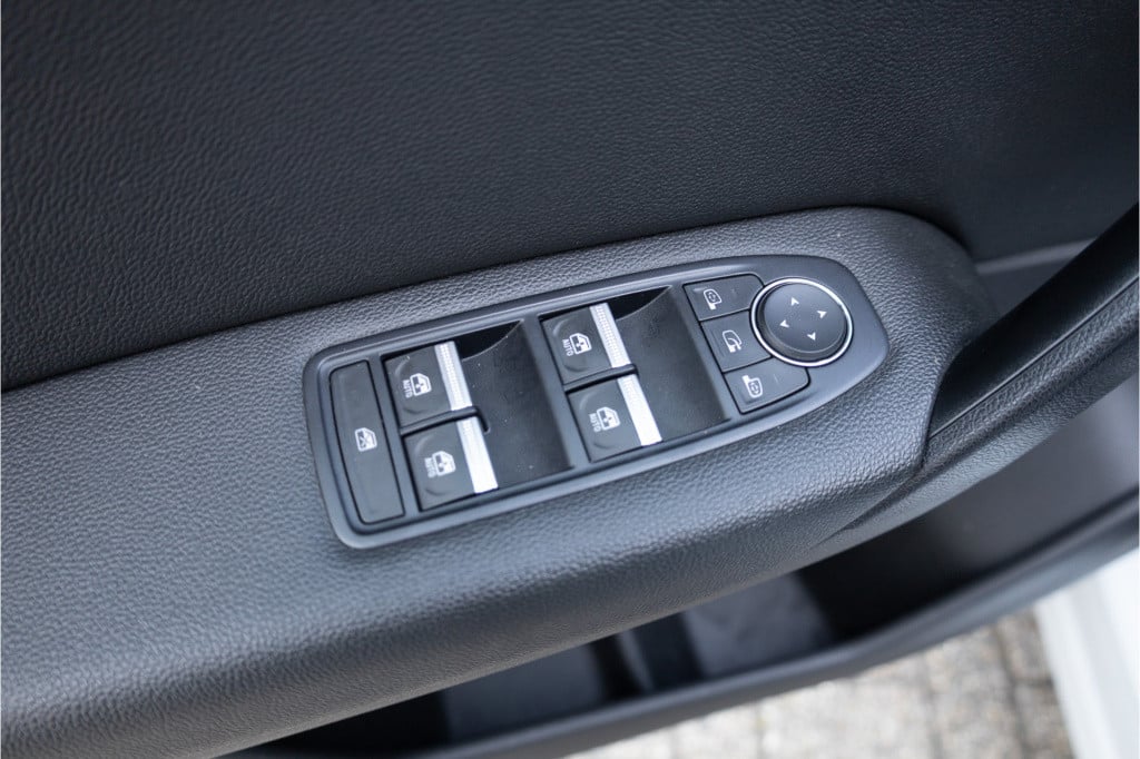 Renault Captur 1.6 e-tech plug-in hybrid 160 intens ✅navi✅cam✅17inch✅clima