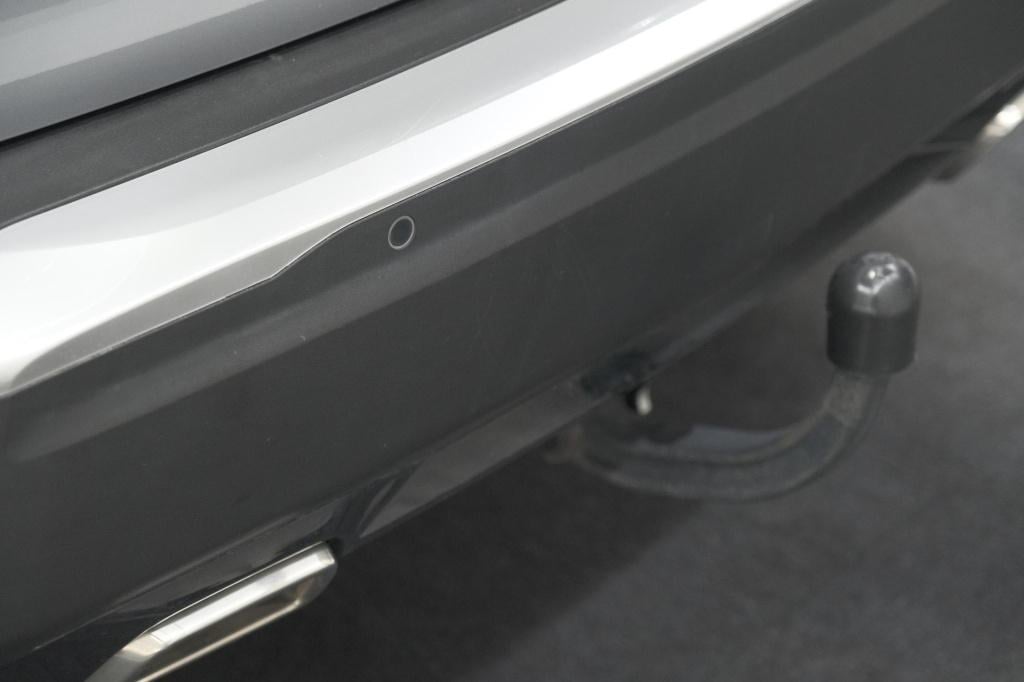 Peugeot 2008 puretech 130 pk allure pack | trekhaak | camera | adaptieve cr