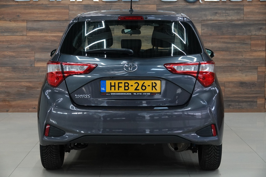 Toyota Yaris 1.0 vvt-i | camera | 15" | bluetooth |