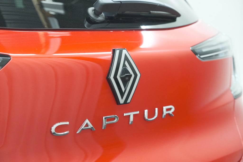 Renault Captur tce 90 techno | nieuw model | camera | harman kardon | apple