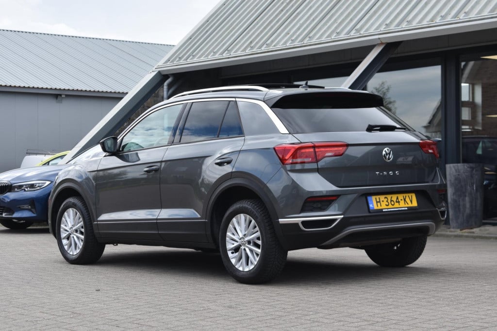 Volkswagen T-roc 1.0 tsi | panoramadak | camera | dealer onderhouden | nap 