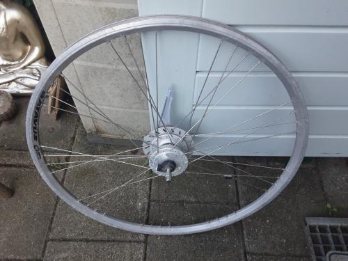 Nexus batavus 28 inch voorwiel, naafdynamo, rollerbrake rem