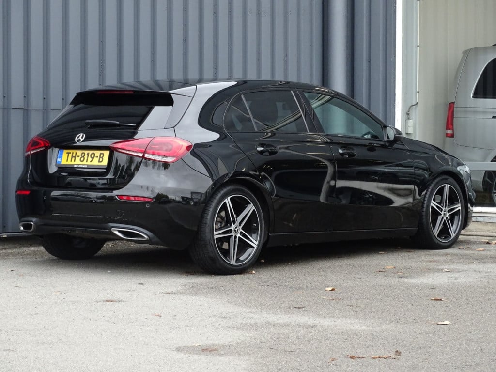 Mercedes-Benz A-Klasse 200 advantage | pano | 18" | led