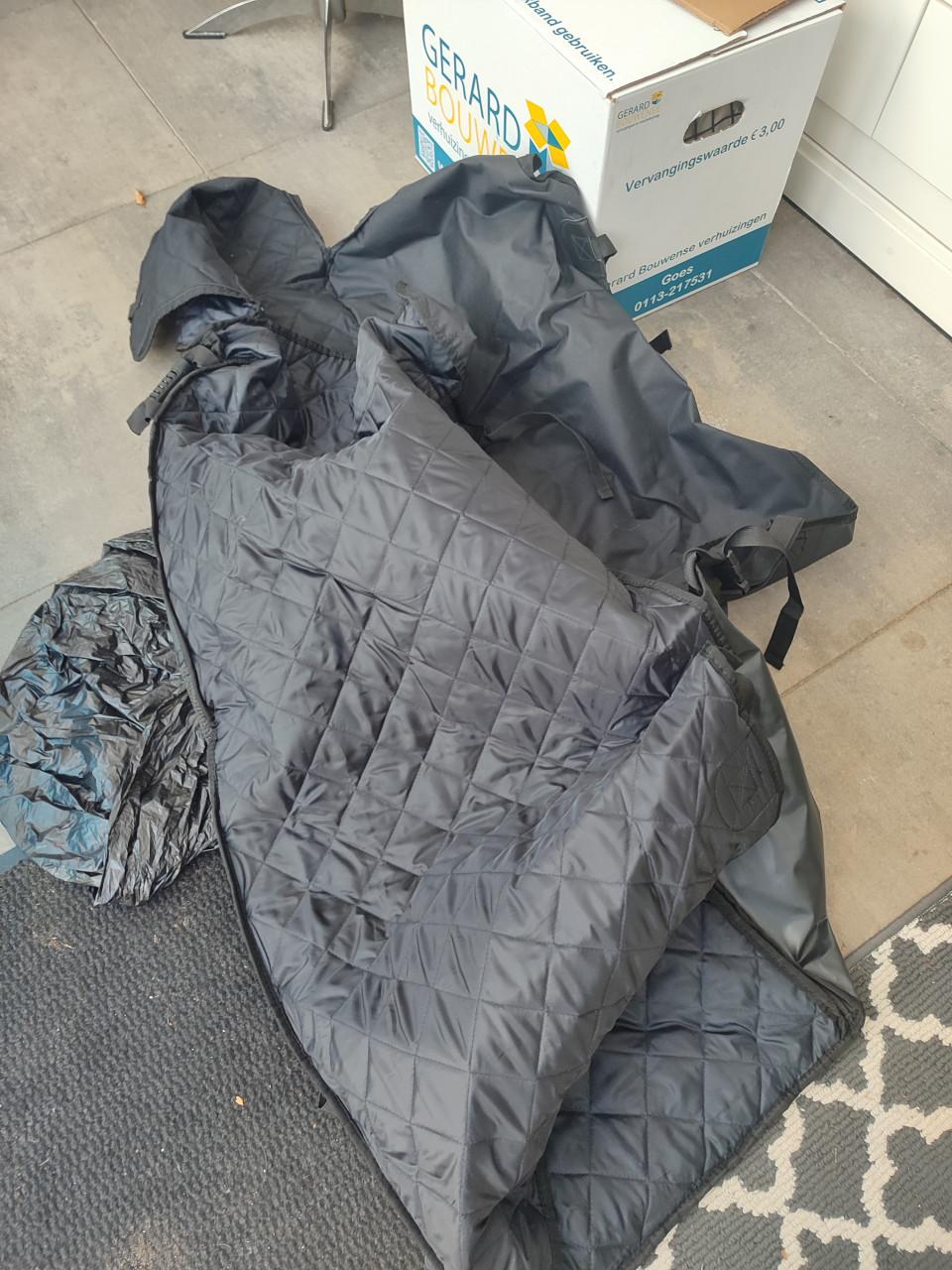 Hoes voor achterbank auto dieren