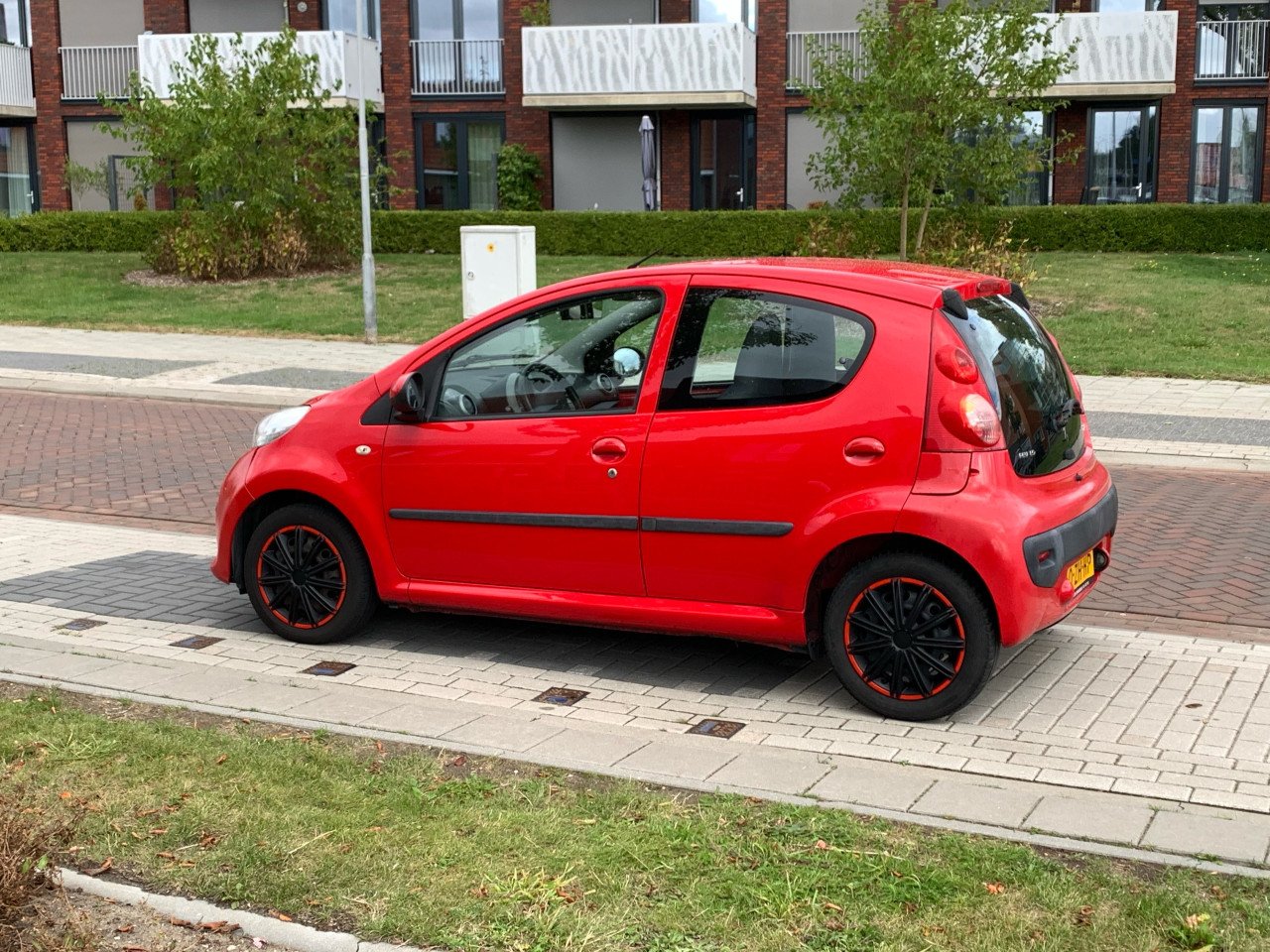 Peugeot 107 1.0 12V 5DR 2008 APK tot 16-03-2026
