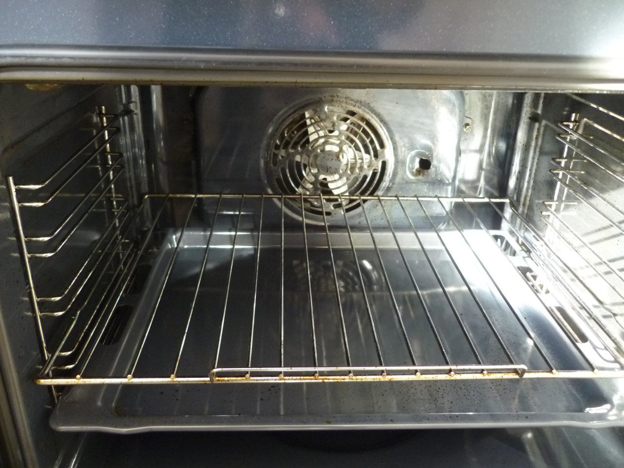 2 jr oude oven IKEA Mattradition Heteluchtoven + inbouwkast