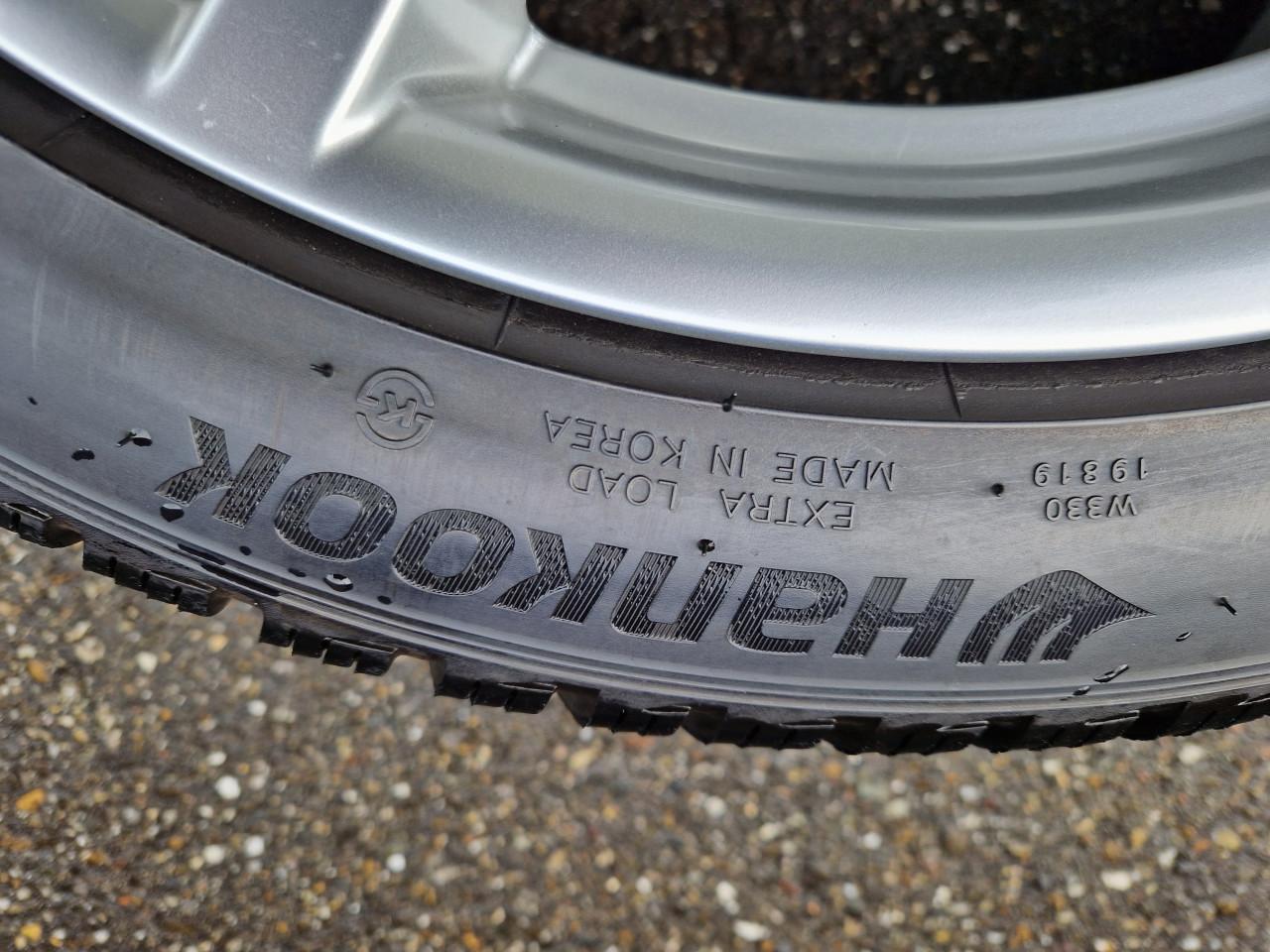 BMW 18 inch M sport breedset met zgan winterbanden F30 F31 F32 F20 F21