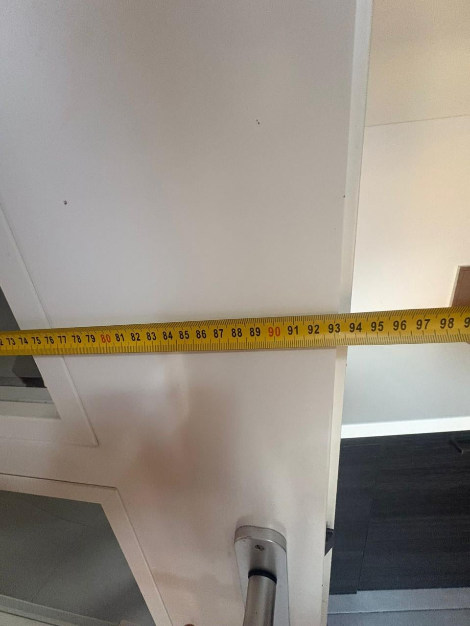 Witte binnendeur met glaspanelen