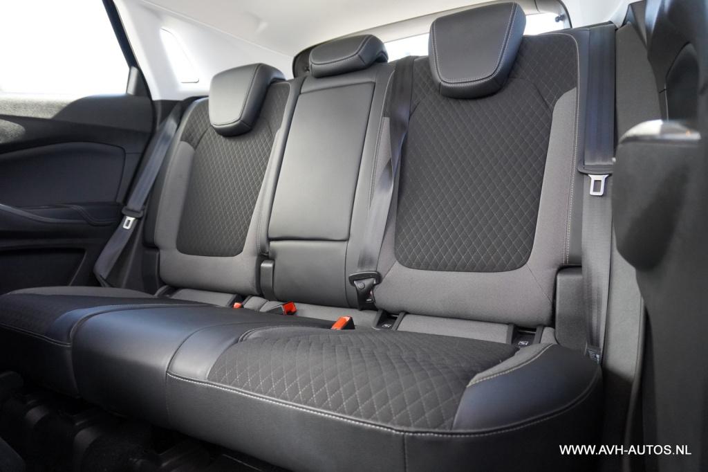 Opel Grandland X 1.2 turbo business executive