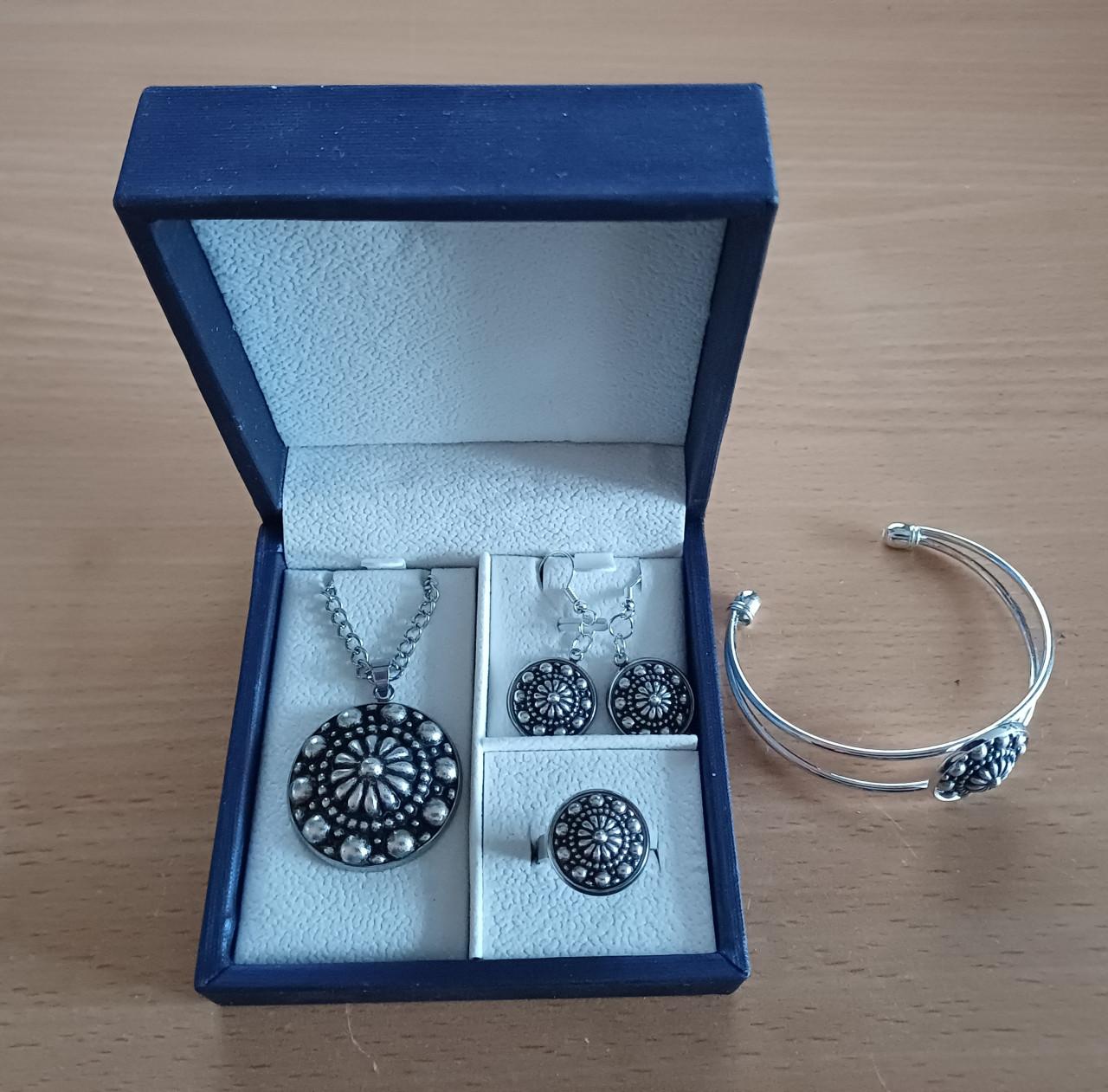 Zeeuwse knoop sieraden