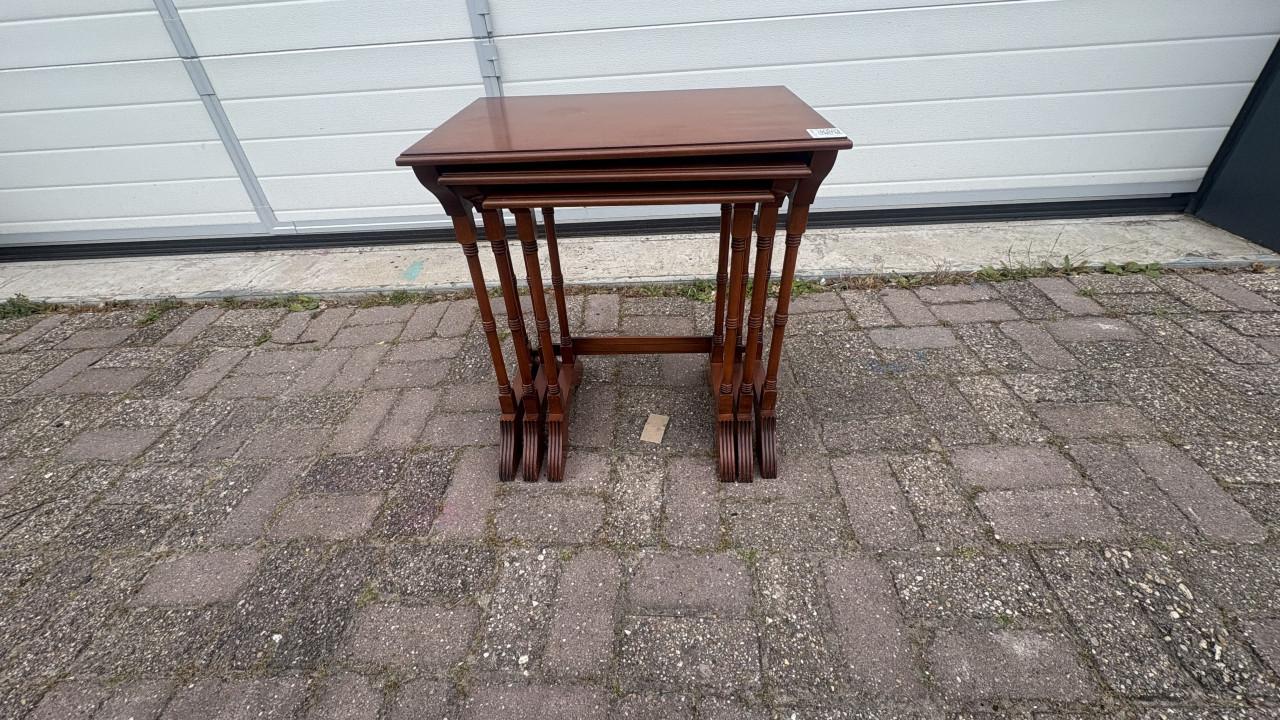 Setje bijzettafels