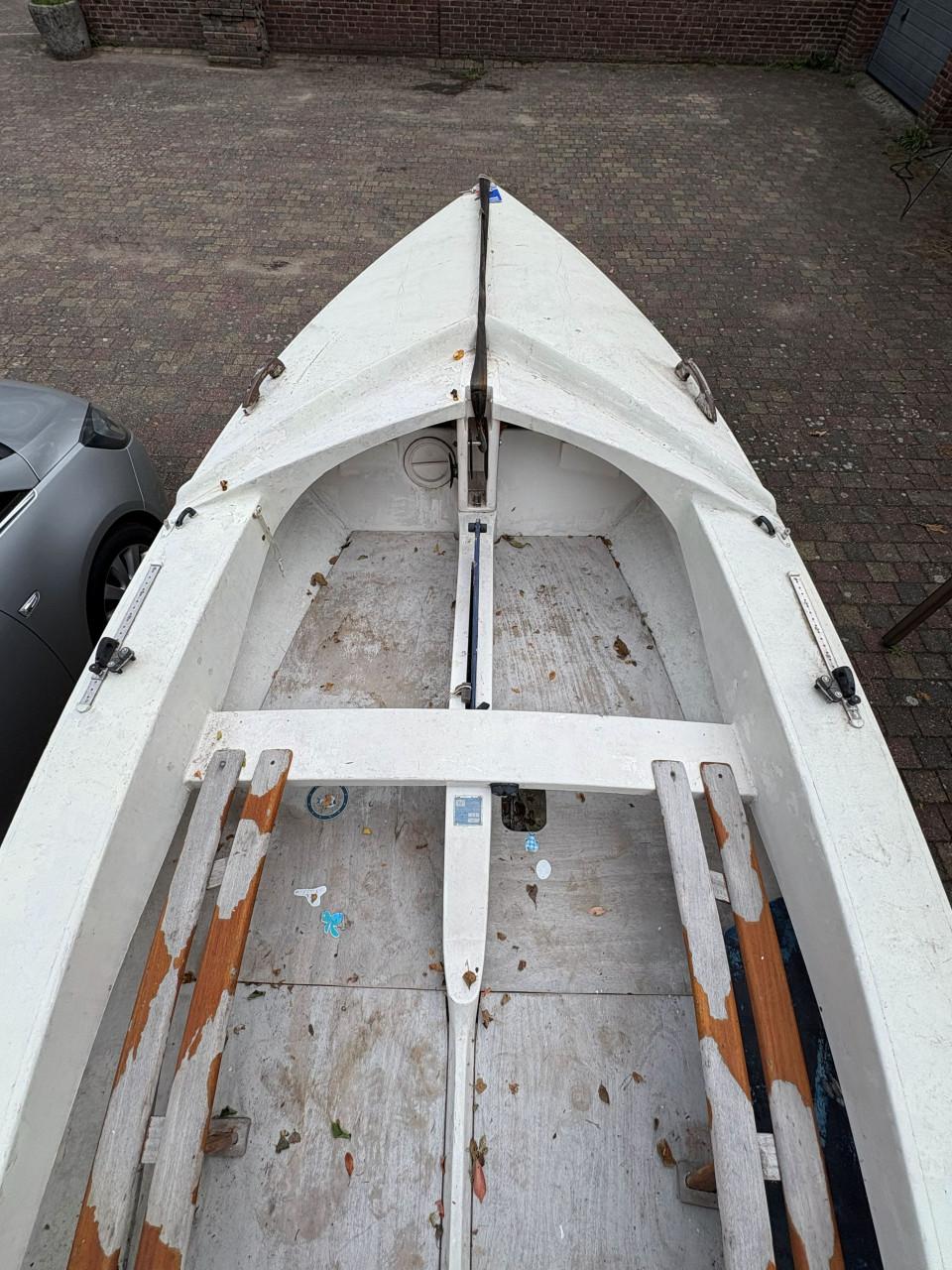 Kanteltrailer TTH 750 EASYROLLER COC met gratis Wayfarer zeilboot