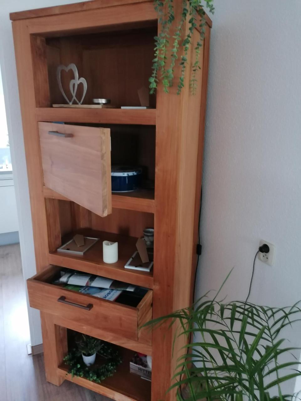 Teakhoutenkast