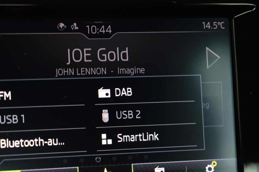 Skoda Kamiq 1.0 tsi ambition 110pk | carplay | cruisecontrol | airco