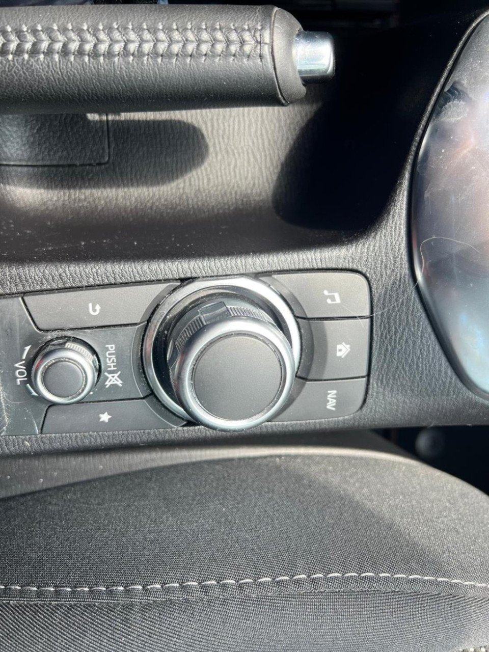 Mazda 2 1.5 skyactiv-g 90pk ts+
