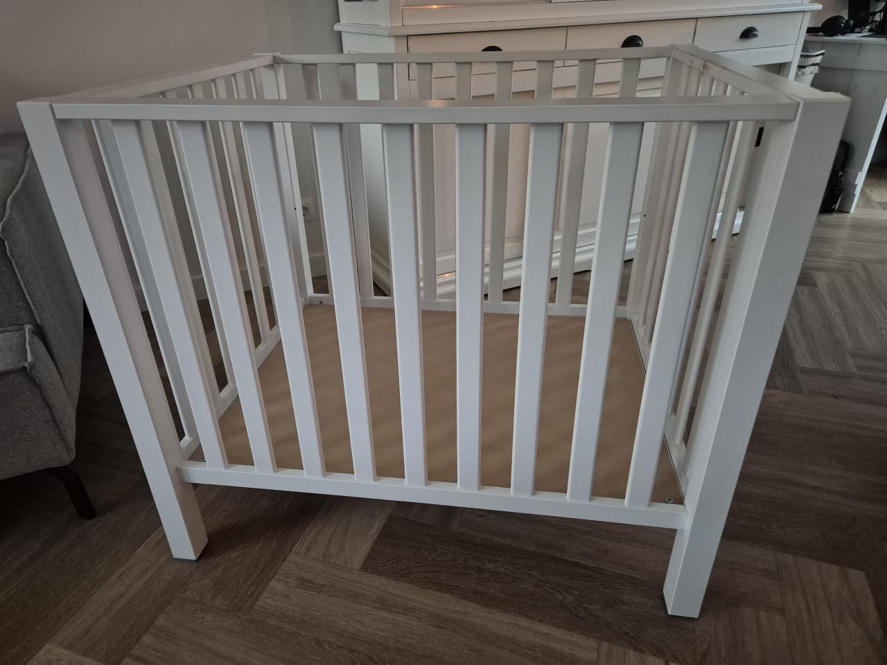 Box incl boxmatras en incl jollein boxzak te koop.